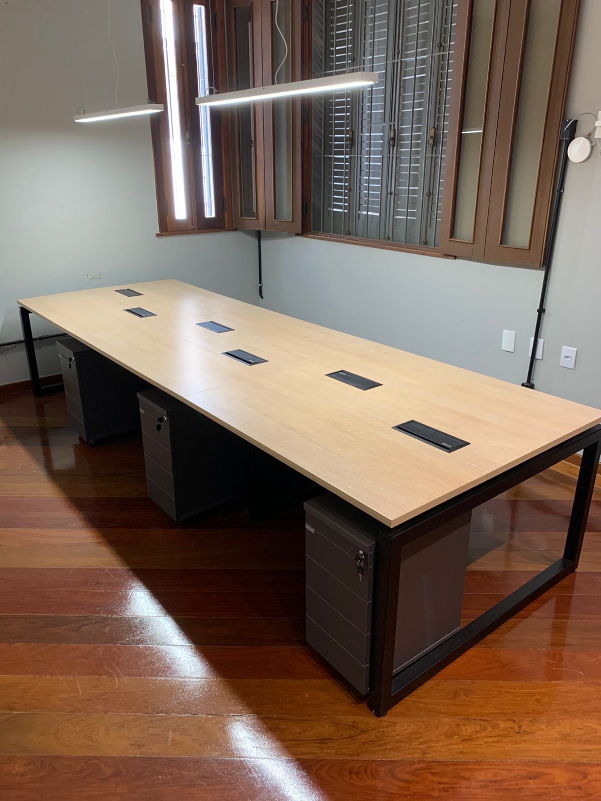 SDPM-0087 | MESA 6 LUGARES