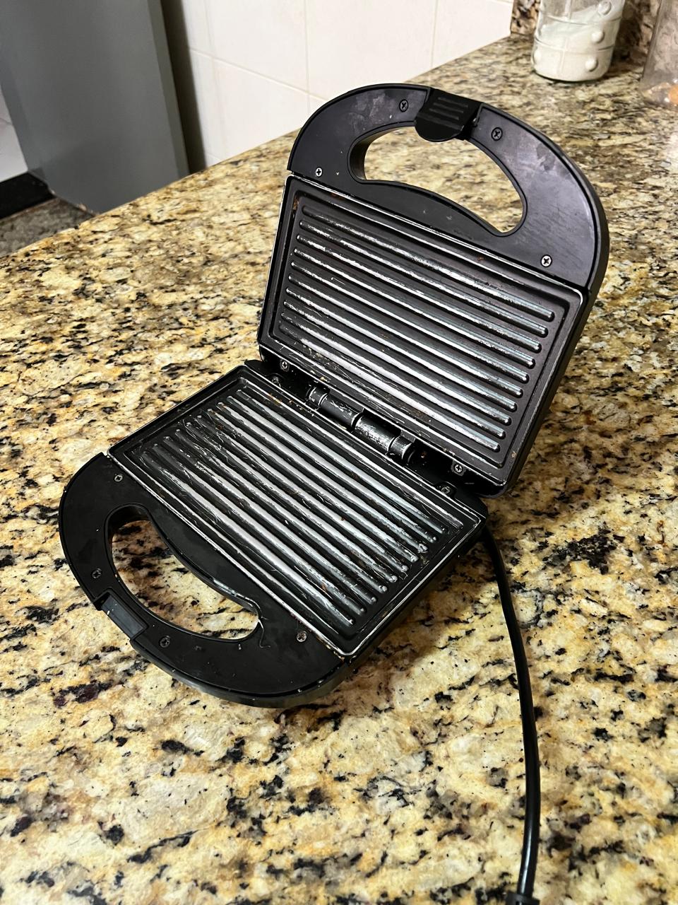 SDPM-0090 | SANDUICHEIRA