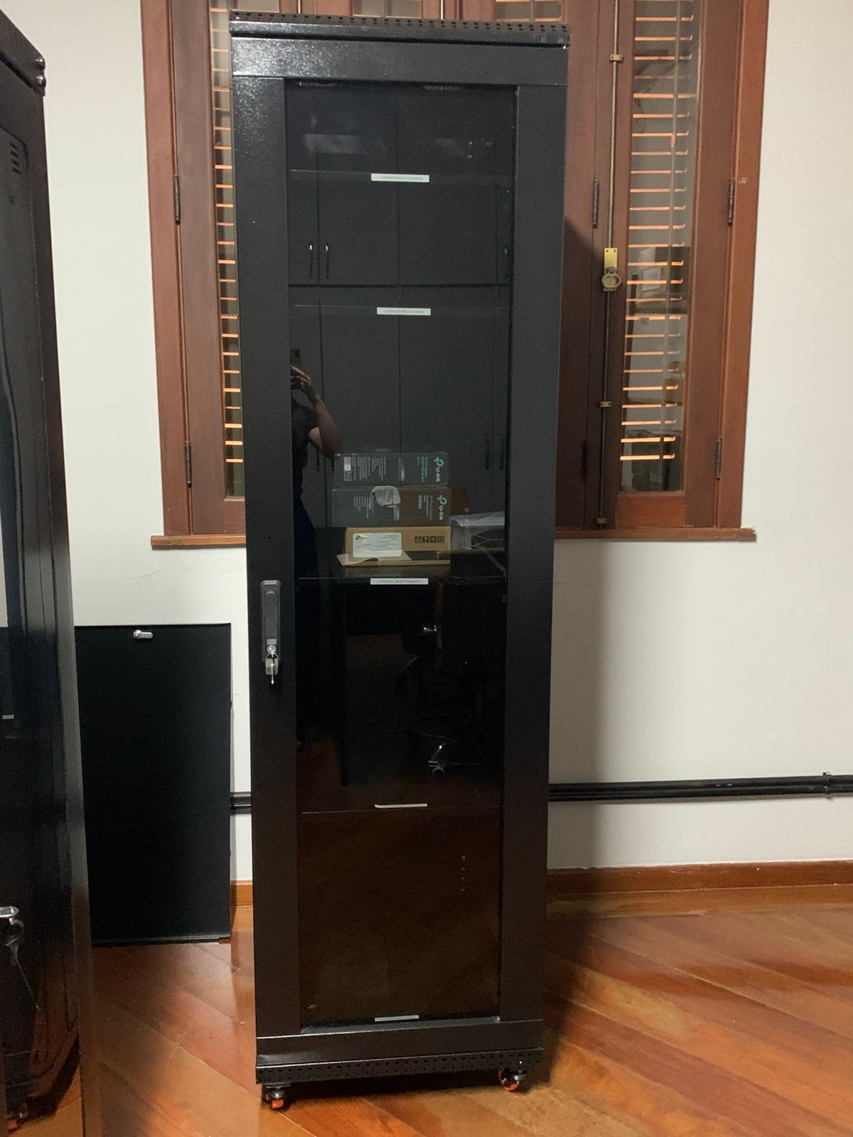 SDPM-0141 | RACK PRETO | C 80CM X L 60CM X A 2,15M